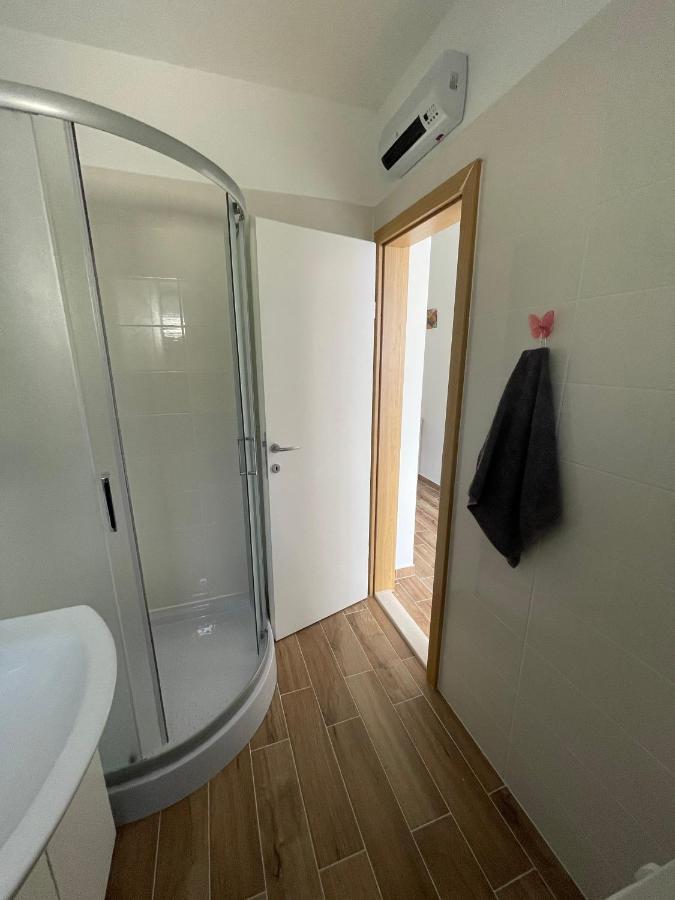 Apartmán Apartman Solin 2, Parking Exteriér fotografie