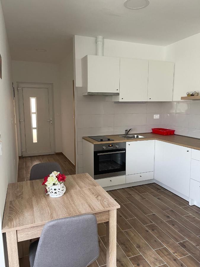 Apartmán Apartman Solin 2, Parking Exteriér fotografie